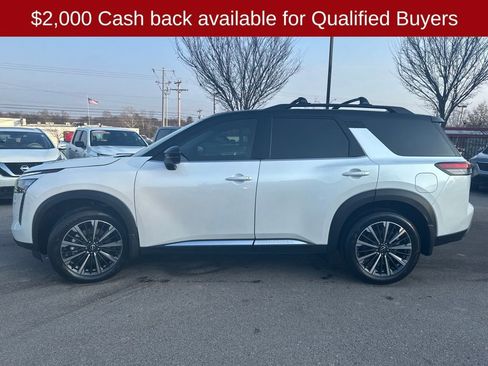 New 2026 Nissan Pathfinder Platinum image 4