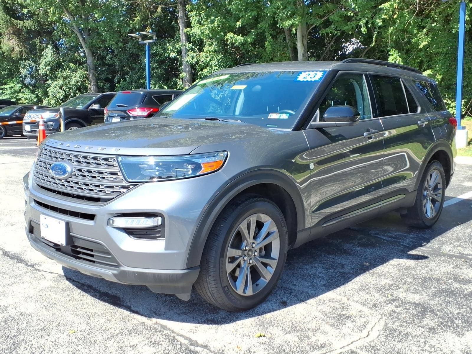 Certified 2023 Ford Explorer XLT w/ Equipment Group 202A AWD/4WD image 8
