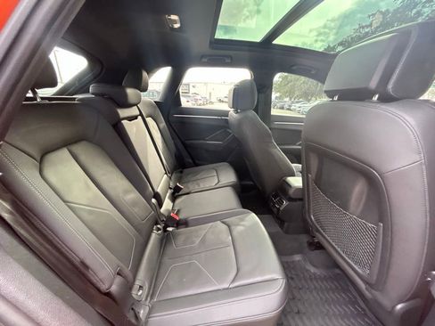 Used 2023 Audi Q3 2.0T Premium Plus w/ Premium Plus Package image 40