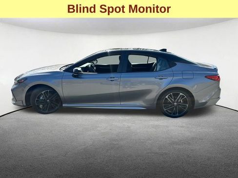 Used 2025 Toyota Camry XSE FWD image 6