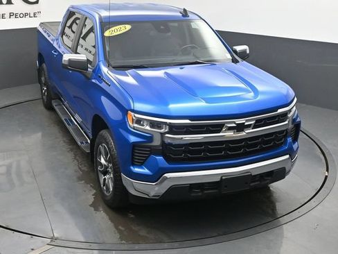 Used 2023 Chevrolet Silverado 1500 LT AWD/4WD image 45