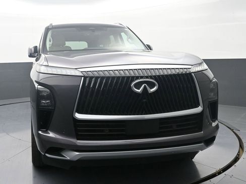 Used 2025 INFINITI QX80 Luxe AWD/4WD image 2