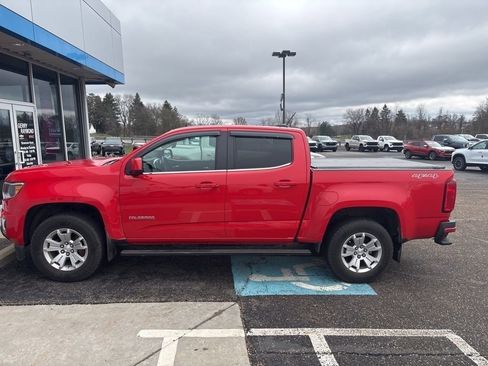 Used 2017 Chevrolet Colorado LT w/ LT Convenience Package image 3