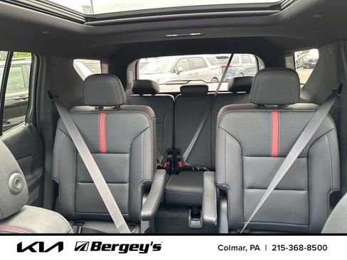Used 2026 Chevrolet Traverse RS AWD/4WD image 15