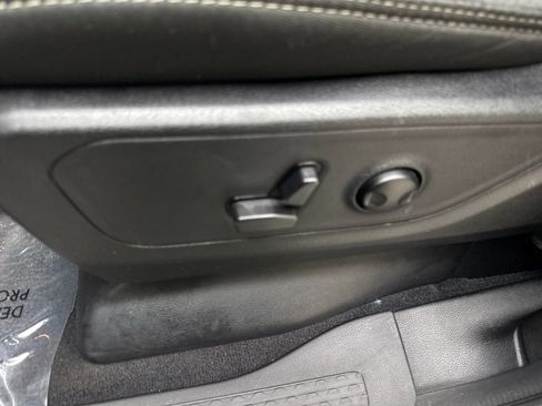 Used 2025 RAM 1500 Big Horn RWD image 31