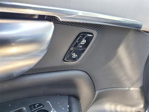 Used 2023 Volvo XC90 B5 Core w/ Protection Package Premier image 12