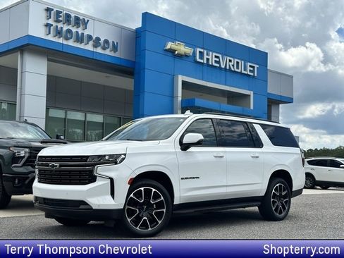 Used 2022 Chevrolet Suburban RST w/ Luxury Package image 1