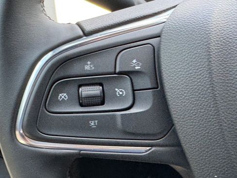 Used 2025 Buick Encore GX Sport Touring image 16