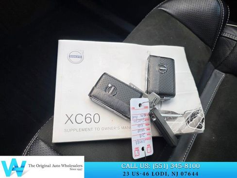 Used 2018 Volvo XC60 T6 R-Design w/ Convenience Package image 28