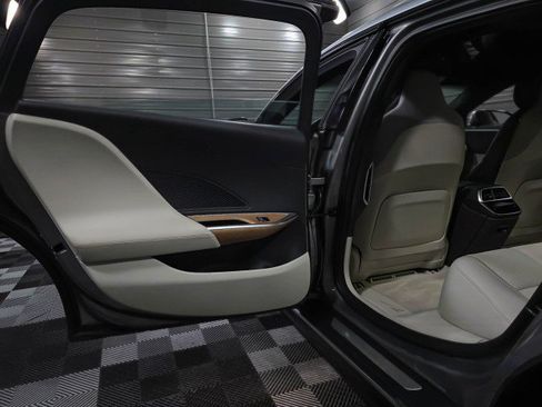 Used 2023 Lucid Air Grand Touring image 35