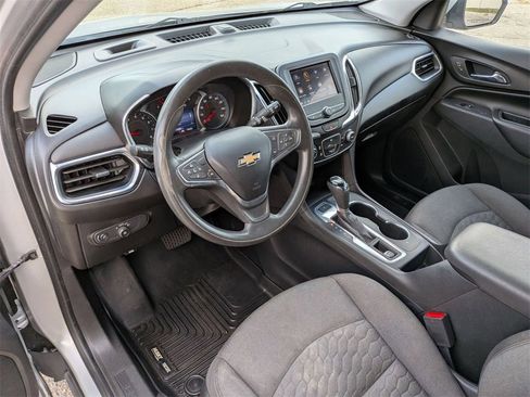 Used 2020 Chevrolet Equinox LT image 11