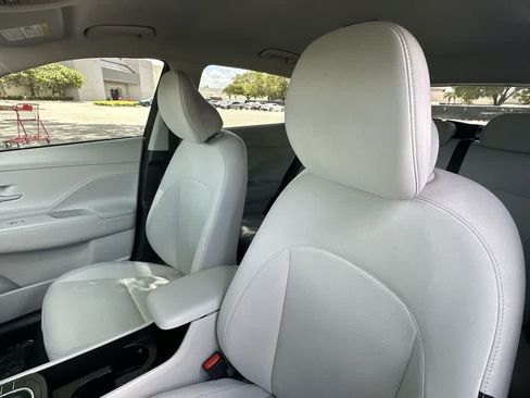 Used 2026 Hyundai Kona SE FWD image 21
