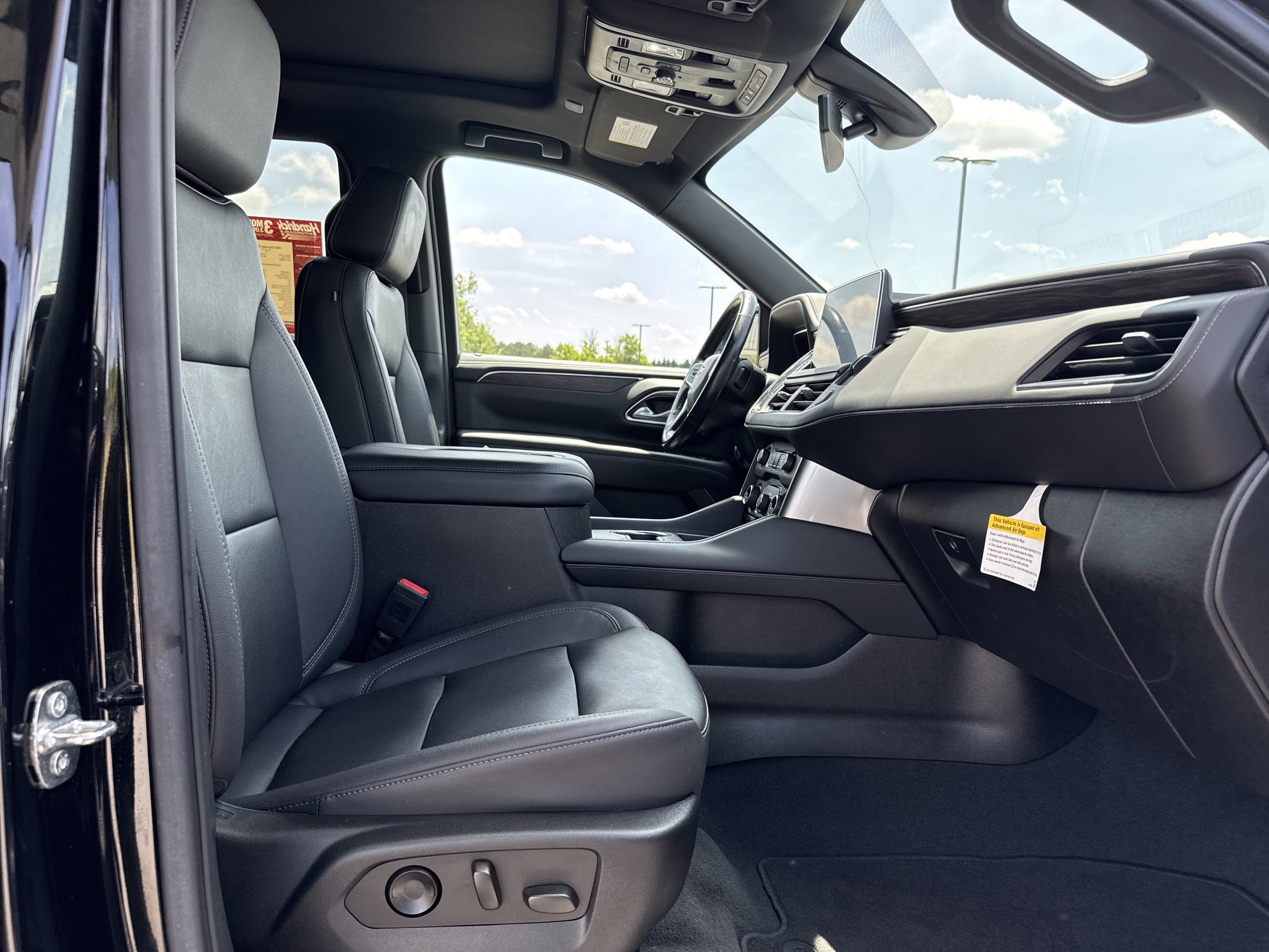 Used 2022 Chevrolet Tahoe LT w/ Luxury Package AWD/4WD image 33