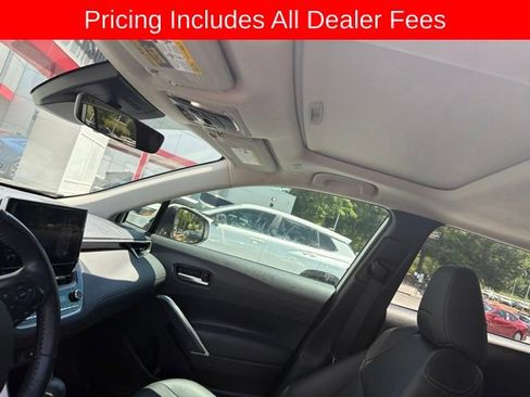 Used 2023 Toyota Corolla Cross XLE w/ Convenience Package AWD/4WD image 4
