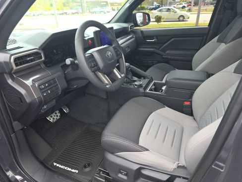 Certified 2025 Toyota Tacoma TRD Sport image 9