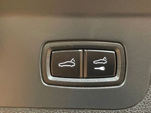 Used 2022 Porsche Panamera 4S w/ Premium Package image 27