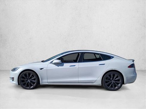 Used 2020 Tesla Model S Long Range Plus image 8