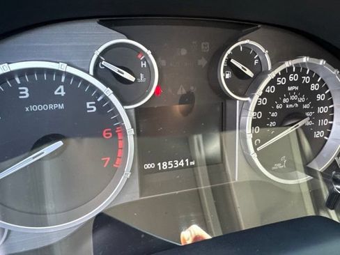 Used 2015 Toyota Tundra SR5 w/ SR5 Upgrade Package RWD image 3