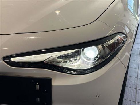 Used 2019 Alfa Romeo Giulia Ti image 9