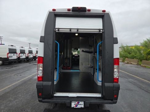 Used 2024 RAM ProMaster 3500 w/ Delivery Van Package image 5