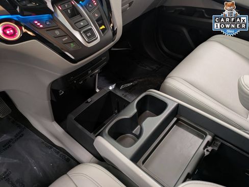Used 2023 Honda Odyssey Touring image 14
