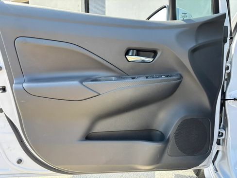 Used 2025 Nissan Versa SV w/ Trunk Package FWD image 38