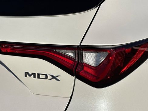 Certified 2023 Acura MDX FWD w/ Technology Package image 37