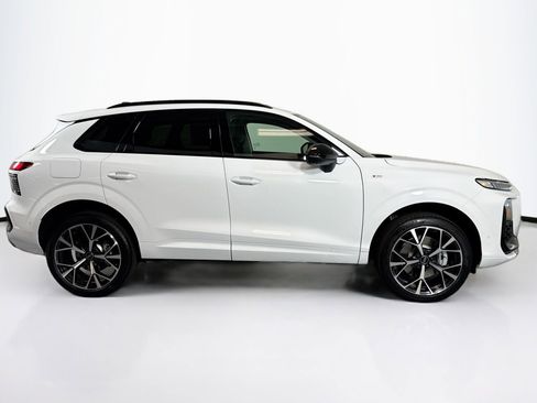 New 2026 Audi Q3 quattro 2.0T AWD/4WD image 4
