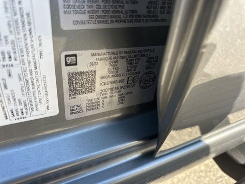 Used 2023 Chevrolet Silverado 1500 Custom image 32