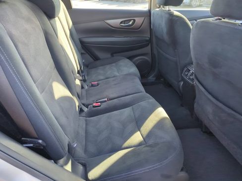 Used 2016 Nissan Rogue S FWD image 25