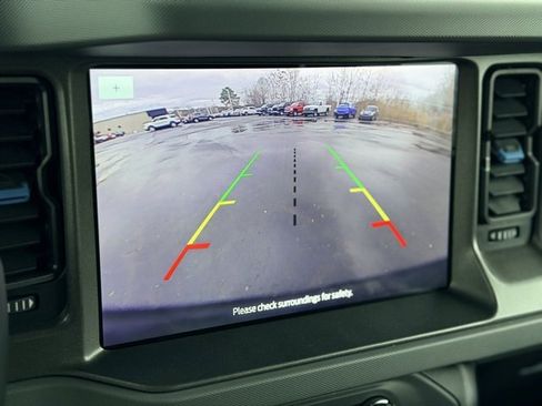 Used 2024 Ford Bronco Black Diamond image 13