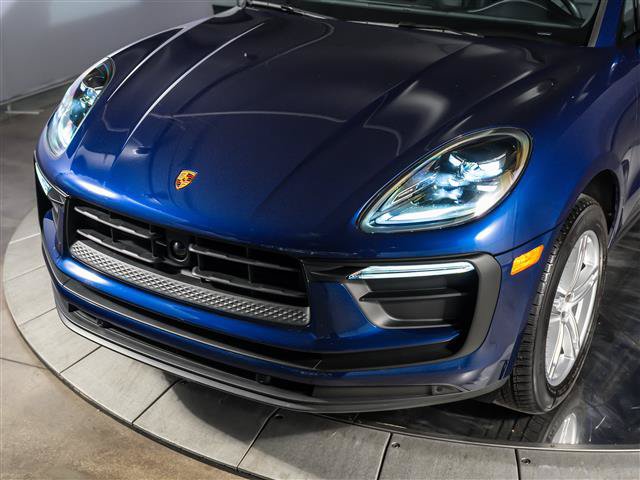 Used 2026 Porsche Macan AWD/4WD image 11