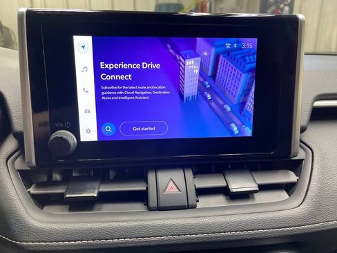 Certified 2025 Toyota RAV4 XLE AWD/4WD image 25