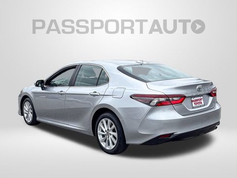 Used 2024 Toyota Camry LE image 3