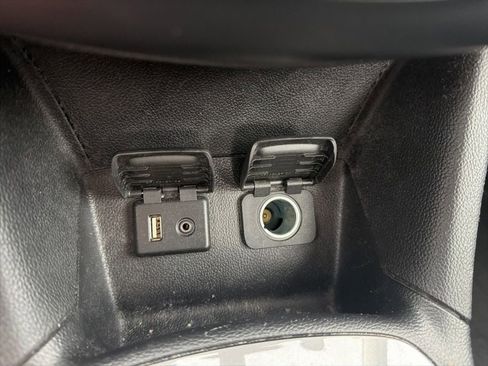 Used 2017 Chevrolet Cruze LT w/ Convenience Package FWD image 14