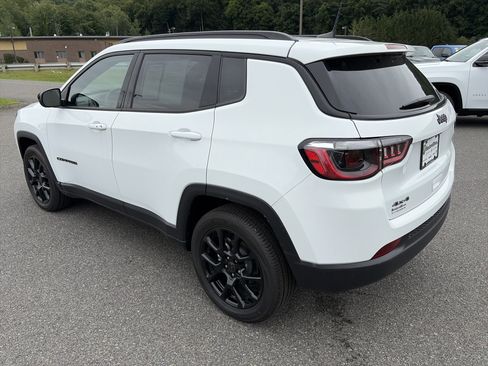Certified 2026 Jeep Compass Latitude w/ Quick Order Package 29K AWD/4WD image 3