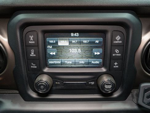 Used 2019 Jeep Wrangler Unlimited Sport S AWD/4WD image 15