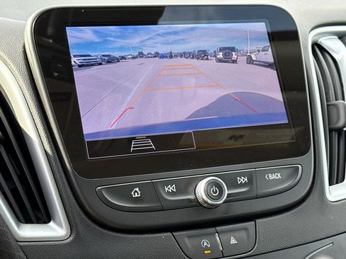 Used 2024 Chevrolet Malibu LT image 25