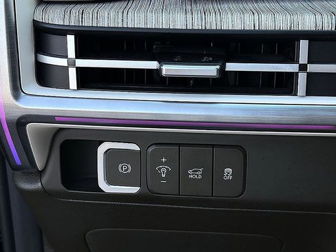 Used 2025 Hyundai Santa Fe Calligraphy FWD image 19