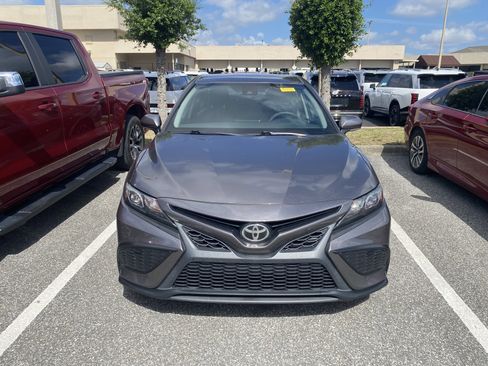 Used 2021 Toyota Camry SE w/ Cold Weather Package AWD/4WD image 2