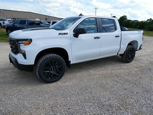 New 2026 Chevrolet Silverado 1500 Custom Trail Boss w/ Dark Appearance Package AWD/4WD image 10