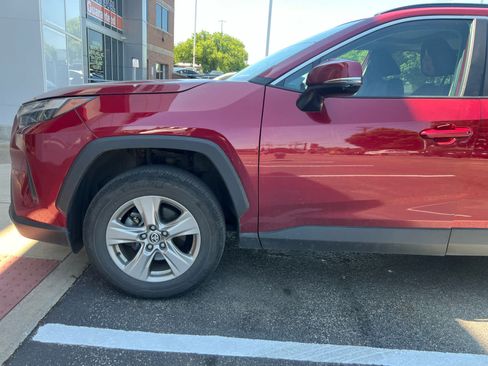 Used 2023 Toyota RAV4 XLE w/ Convenience Package AWD/4WD image 4