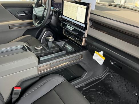 New 2025 GMC Hummer EV 2X image 13
