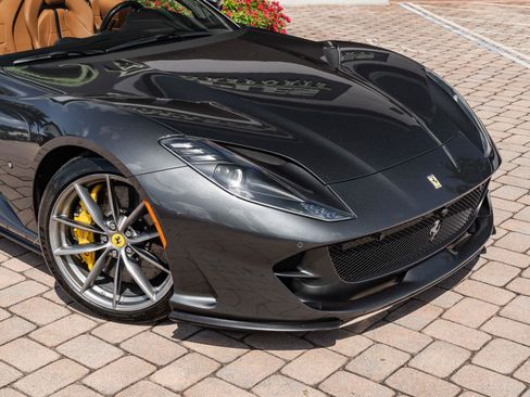 Used 2022 Ferrari 812 GTS RWD image 7