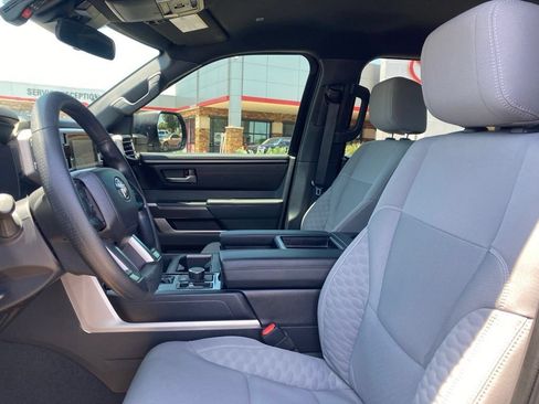 Used 2025 Toyota Tundra SR5 AWD/4WD image 10