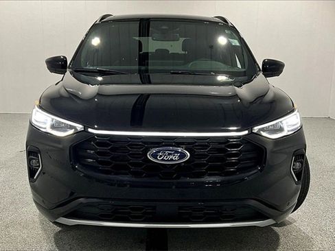 Used 2023 Ford Escape ST-Line Elite image 2