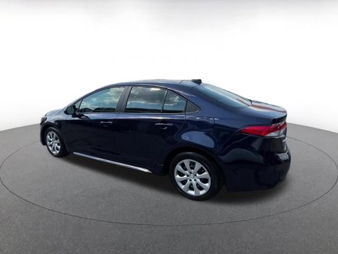 Used 2025 Toyota Corolla LE FWD image 16