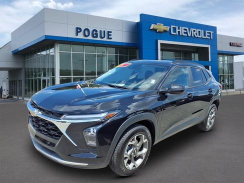Used 2024 Chevrolet Trax LT FWD image 4