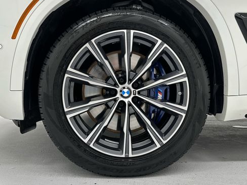 Used 2024 BMW X5 M60i image 9