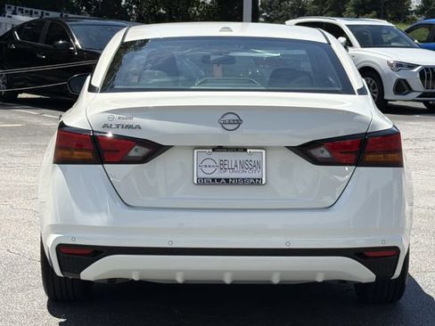 Certified 2025 Nissan Altima 2.5 S FWD image 4
